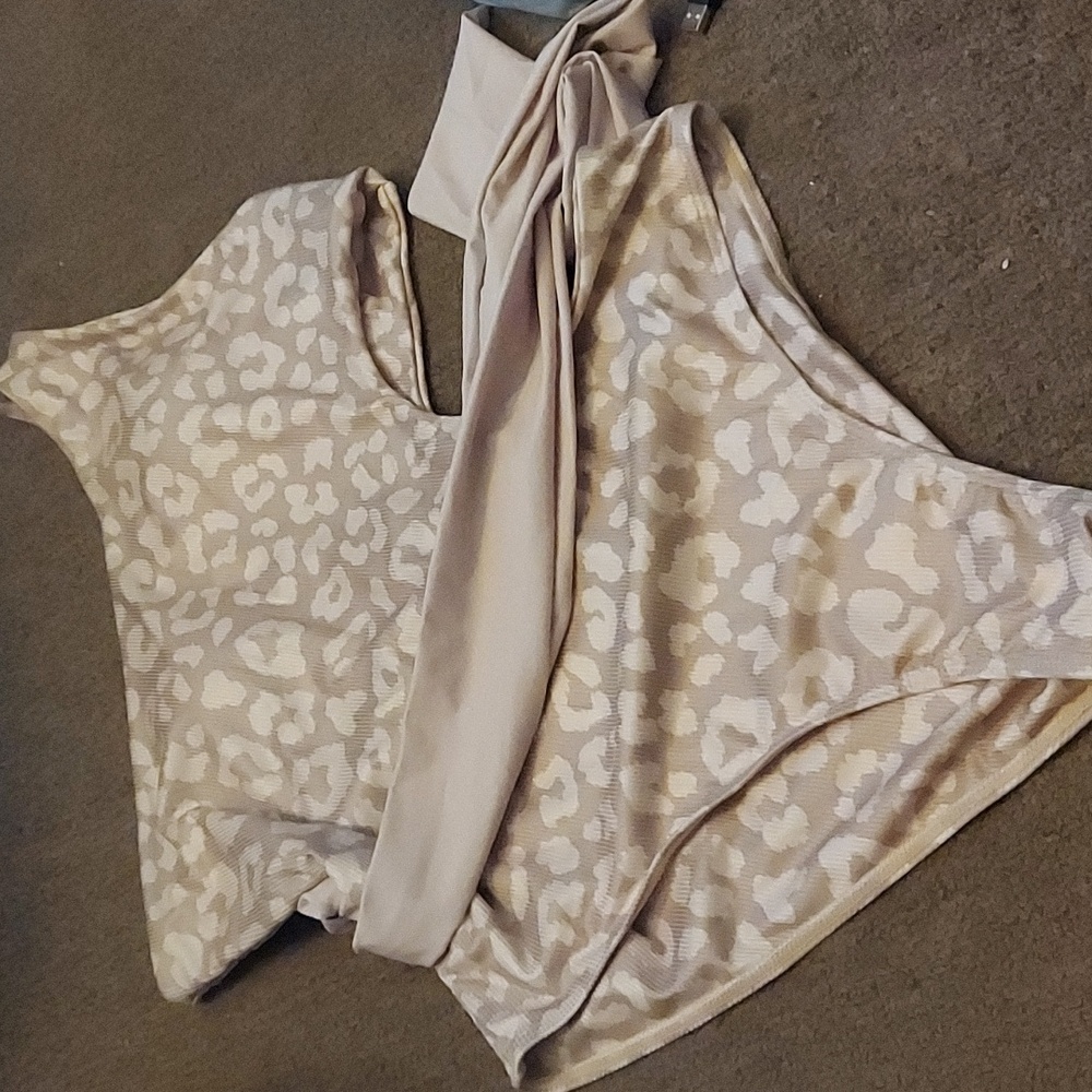 Swim suit